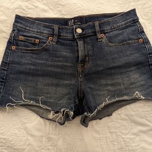 Gap shorts